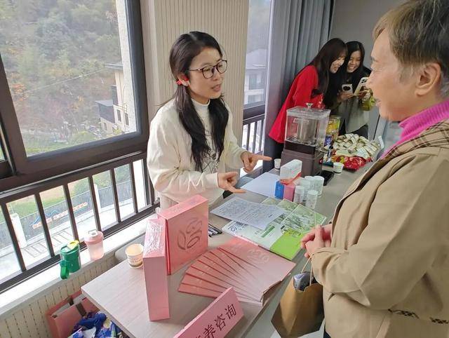 阳一社区有了“健康小屋”瓦力娱乐棋牌正式启用！富(图3)